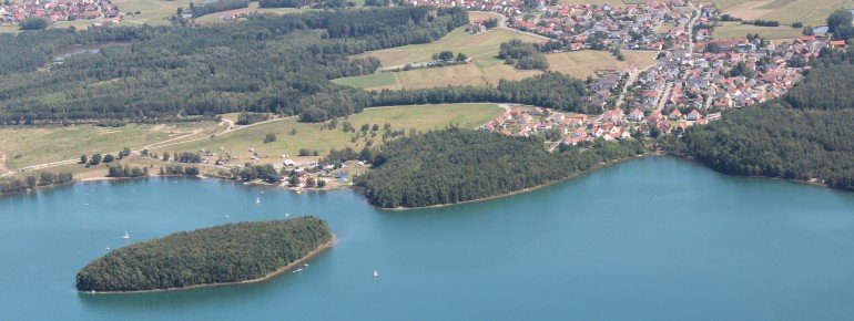 Steinberger See - Movin&#39;G&#39;Round e.V. (links) und Gemeinde Steinberg am See (rechts)