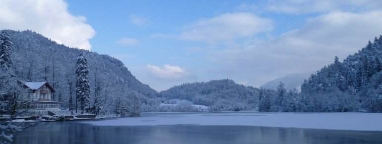 Blick auf den Thumsee im Winter