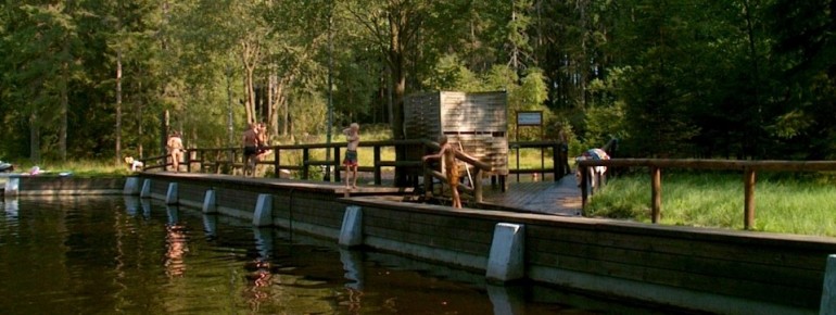 Umkleiden sind auch am Moorbad Fleckl vorhanden