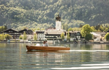 Mit Elektrobooten kann man auch allein über den See schippern.