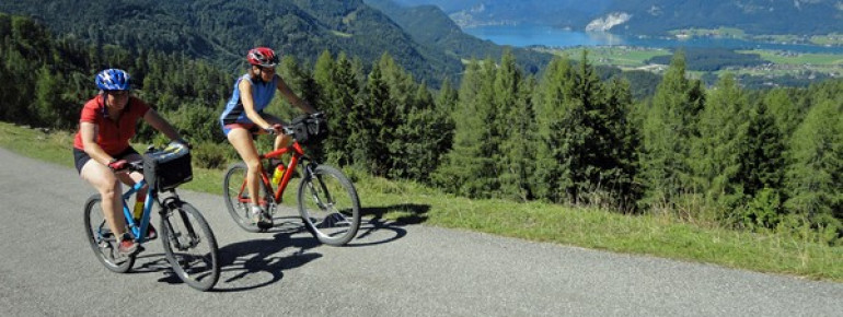 Der Wolfgangsee lockt mit vielfältigem Freizeitangebot. Dazu gehören auch Mountainbiketouren.