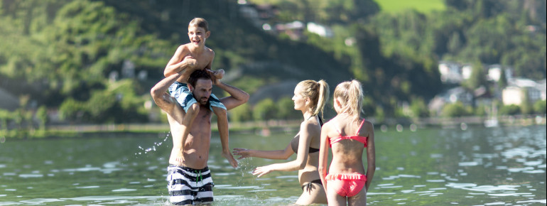 Das Wasser des Zeller See hat Trinkwasserqualität und ist großteils glasklar.