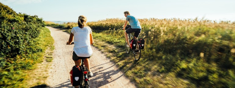 The well-developed network of paths around Wustrow is ideal for cycling tours along the coast.