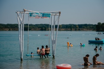 Whether swimming, splashing around or stand-up paddling - there is something for everyone at Lupa Beach.