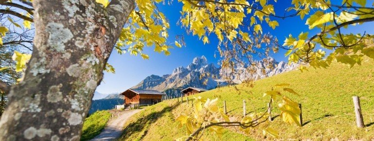 Blick auf die Sulzenalm im Herbst