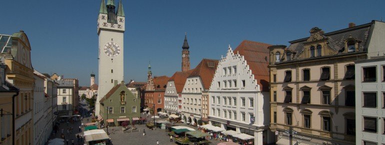 Stadtturm und Markt