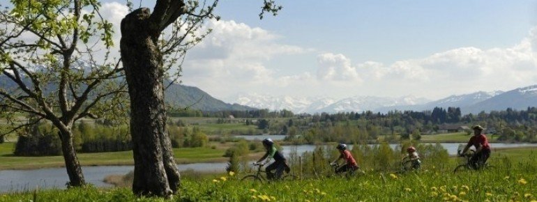 Radfahrer unterwegs im Allgäu
