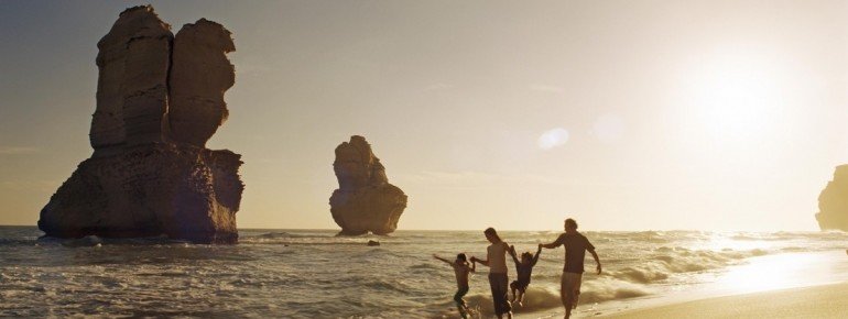 Twelve Apostles; Beaches; Gibson Steps; 2005