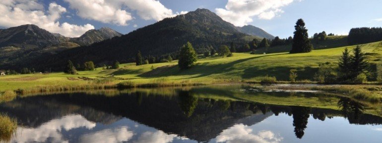 In Bad Hindelang küssen sich Wasser und Himmel und erzeugen so atemberaubende Anblicke!