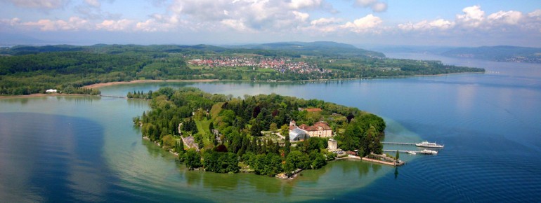 Die Insel Mainau lockt Blumenliebhaber an.