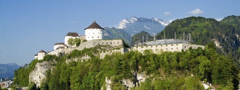 Hoch über Kufstein thront die Festung Kufstein mit ihrer bewegten Geschichte.
