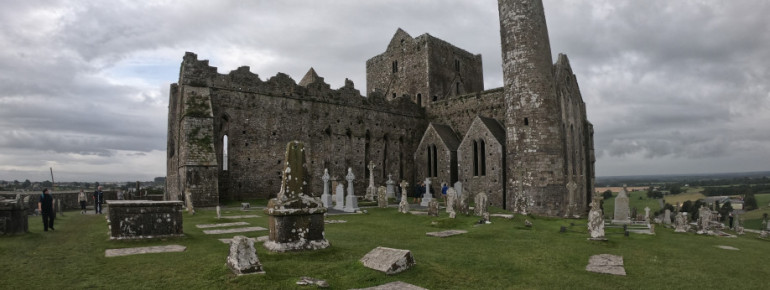 Rock of Cashel gehört zu den wichtigsten Sehenswürdigkeiten des Landes.