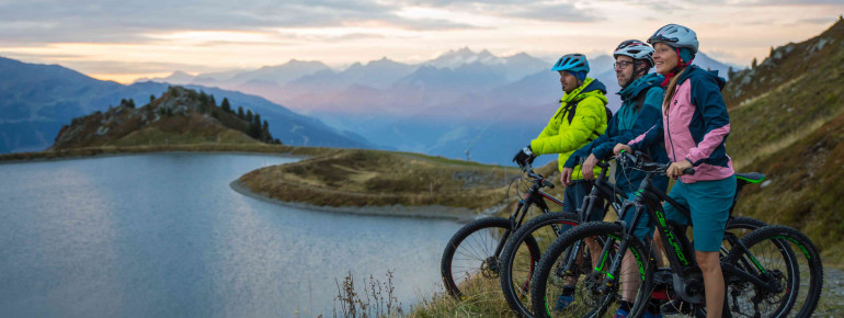 Im Zillertal gibt es entspannte Radwege und actionreiche Bikerouten.
