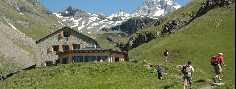 Von der Lucknerhütte aus wandert man zum Großglockner