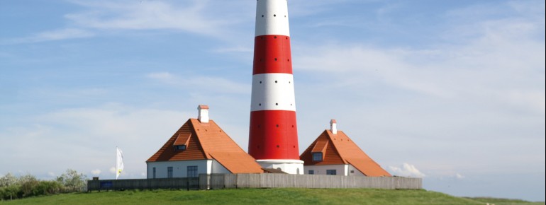 Light houses shape the coastal scenery in the North.