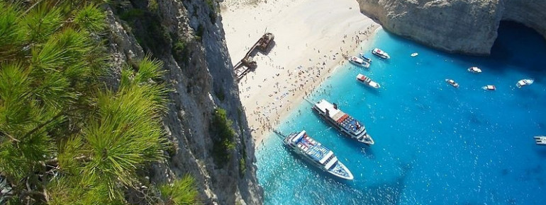 Blick auf die Schmugglerbucht auf Zakynthos (Navagio)