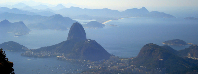Der Zuckerhut ist das Wahrzeichen von Rio de Janeiro.