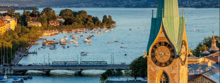 Zürich mit Blick auf die Quaibrücke