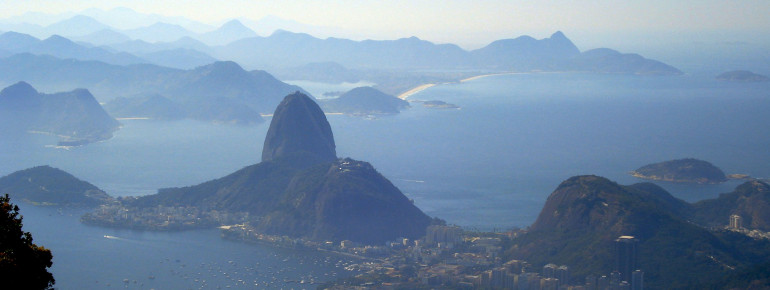Der Zuckerhut ist das Wahrzeichen von Rio de Janeiro.